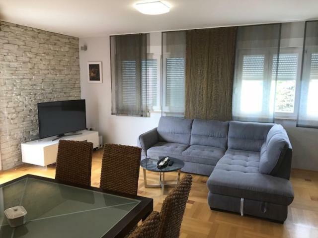 Zenta Apartment